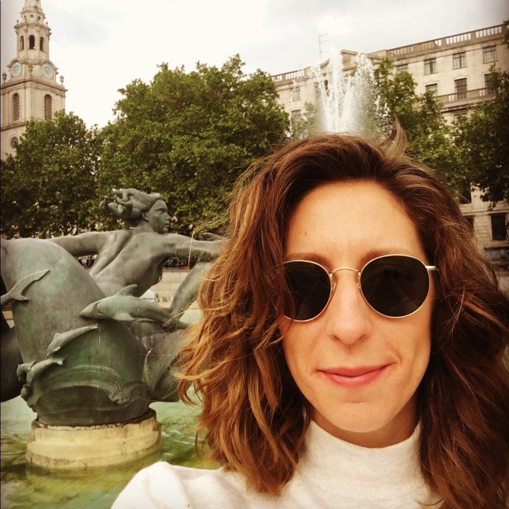 Meet your Posher, Leila